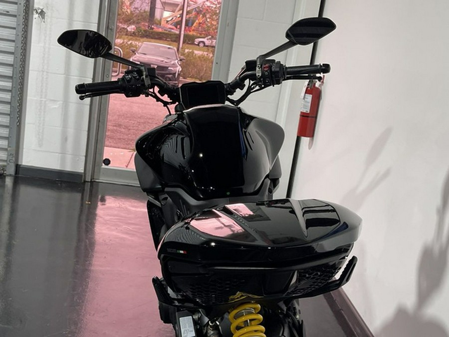 2024 Ducati Diavel V4 Black