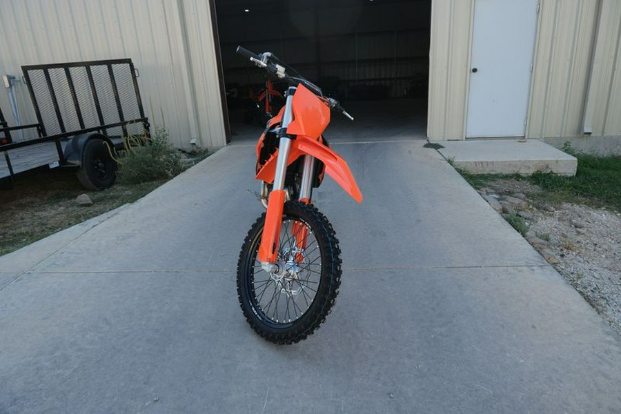 New 2025 KTM 450 SXF ORANGE