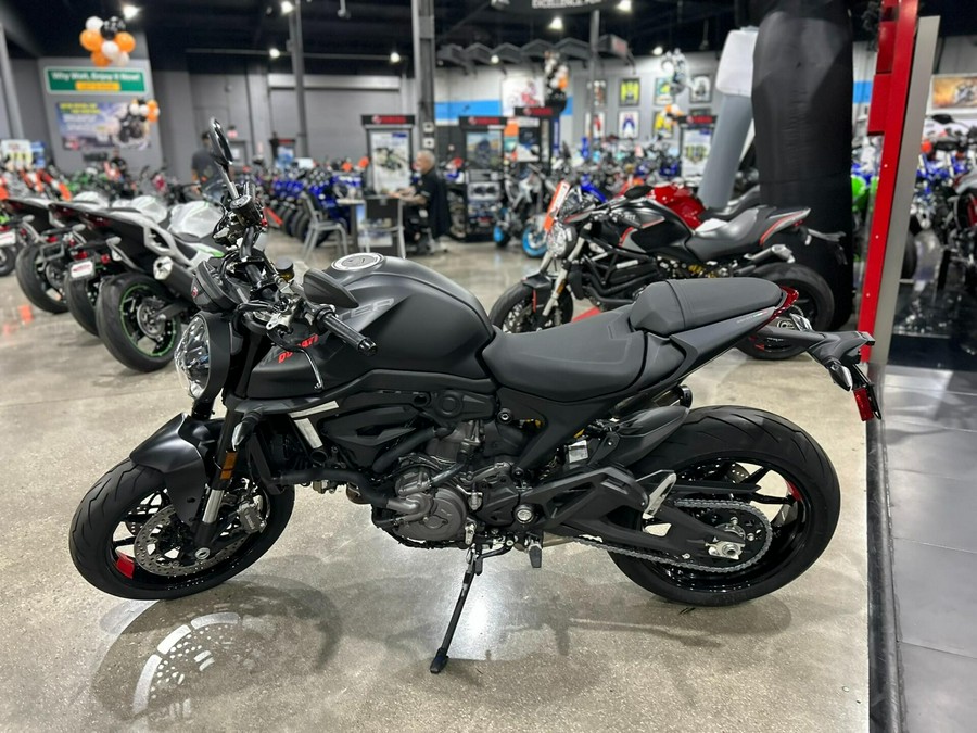 2026 Ducati MONSTER 937+