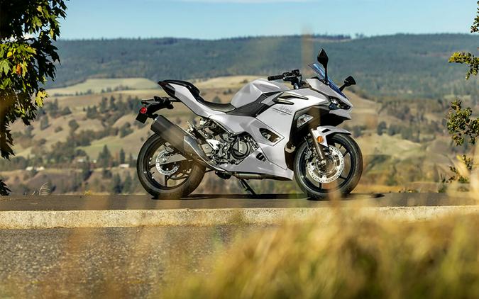 2025 Kawasaki Ninja® 500