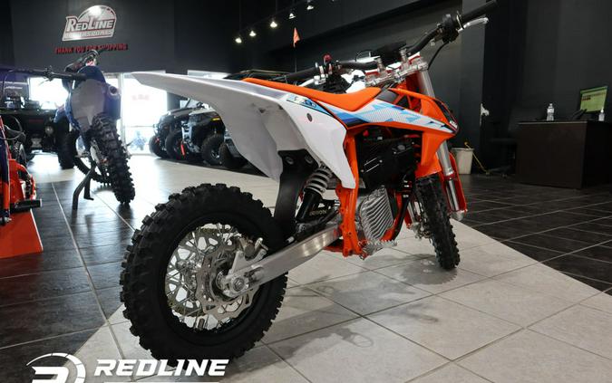 2024 KTM SX-E 3