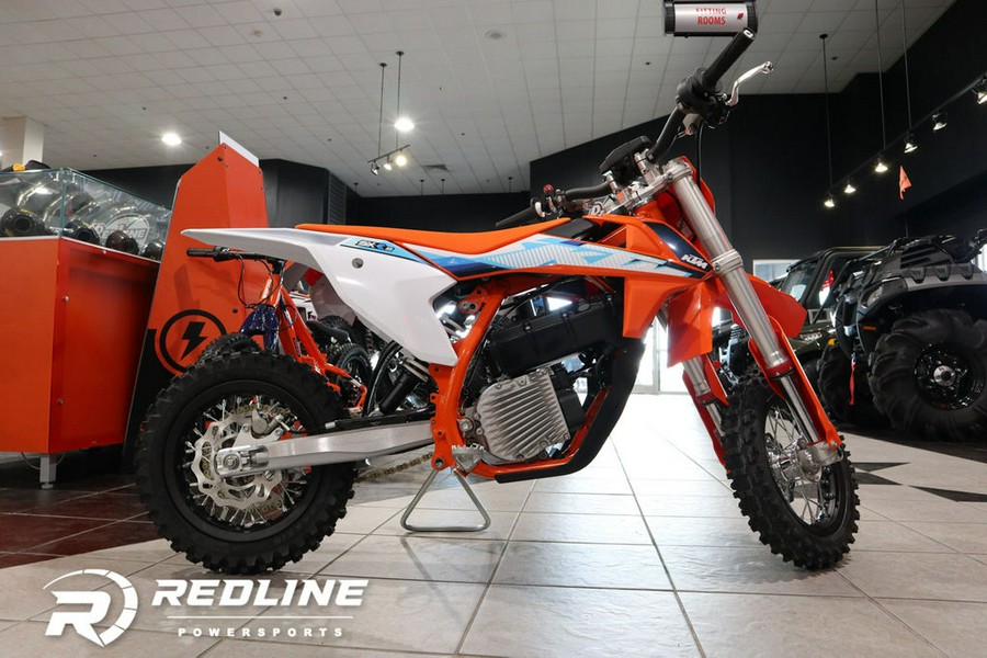 2024 KTM SX-E 3