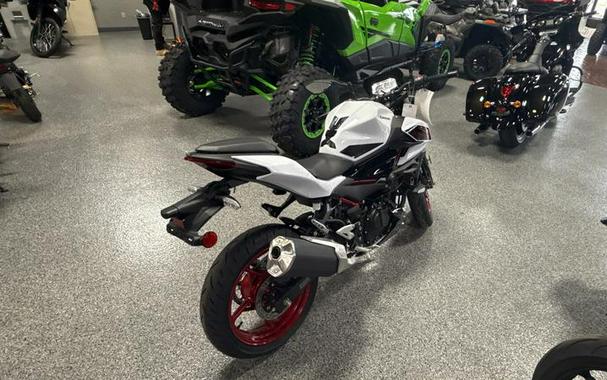 2026 Kawasaki Z500 SE ABS