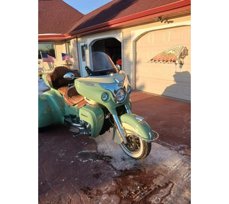 2017 Indian Motorcycle ROADMASTER CSC TRIKE - WILLOW GREEN/CREAM