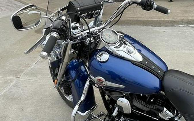 2017 Harley-Davidson® FLSTC - Heritage Softail® Classic