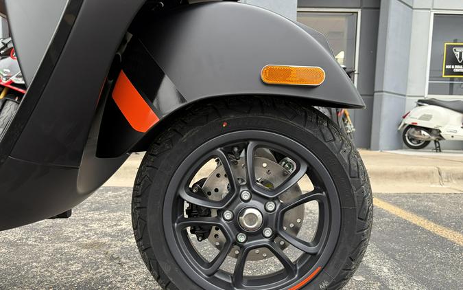 2027 Vespa GTS 310