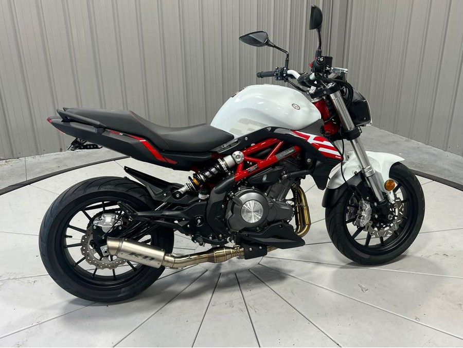 2022 Benelli 302S