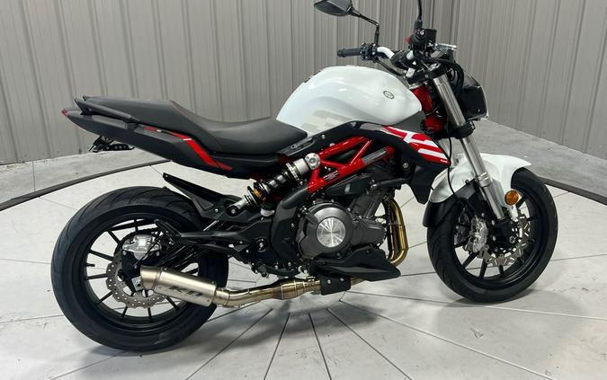 2022 Benelli 302S