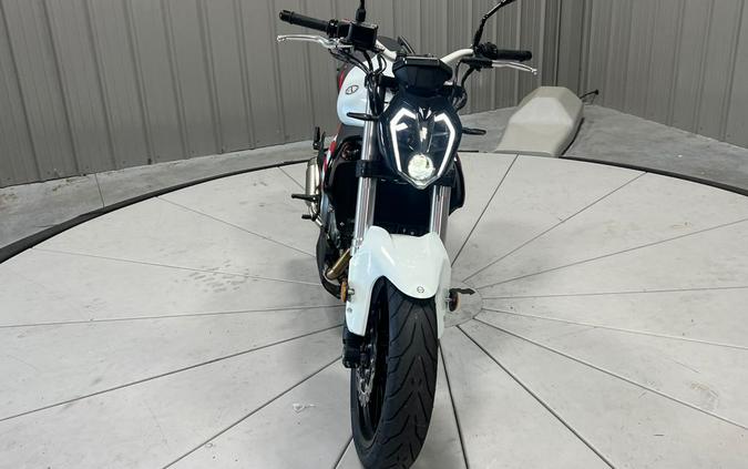 2022 Benelli 302S