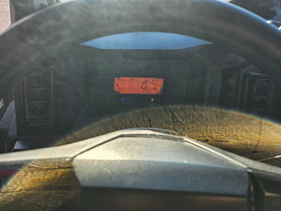 2026 Can-Am Defender MAX Lone Star CAB HD11