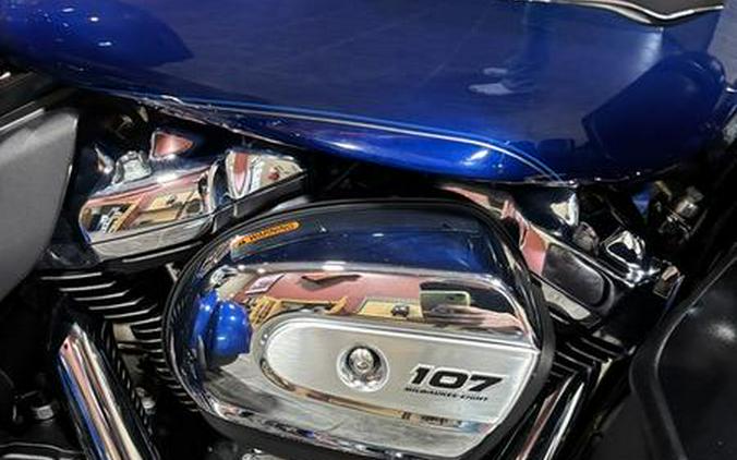 2017 Harley-Davidson® FLHTCUTG - Tri Glide® Ultra