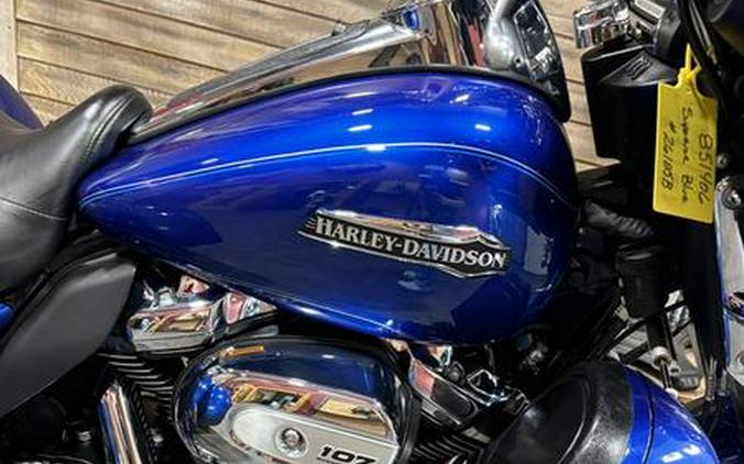 2017 Harley-Davidson® FLHTCUTG - Tri Glide® Ultra
