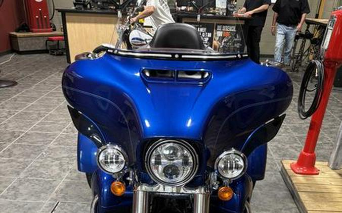 2017 Harley-Davidson® FLHTCUTG - Tri Glide® Ultra