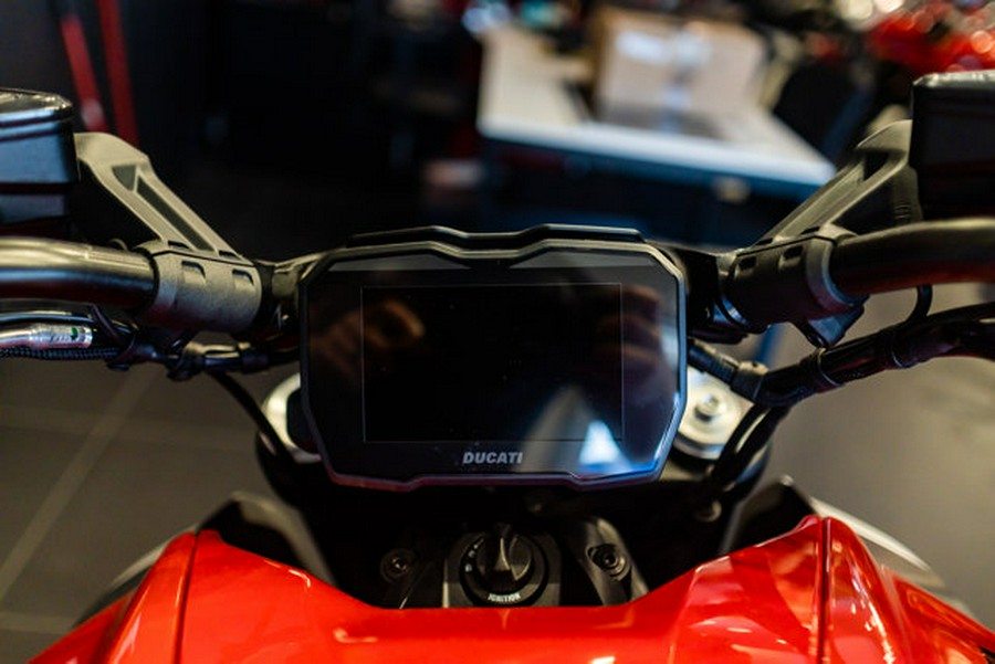 2025 Ducati DIAVEL V4