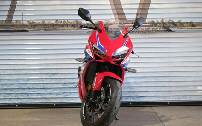2026 Honda CBR650R E-Clutch