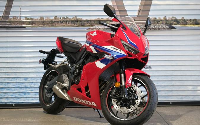 2026 Honda CBR650R E-Clutch