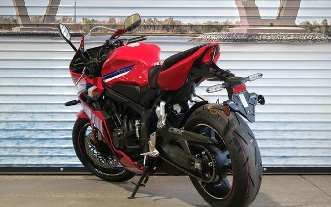 2026 Honda CBR650R E-Clutch