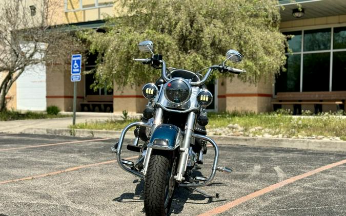 2004 Harley-Davidson Heritage Softail® Classic Two-Tone Luxury Teal and Brilliant Silver