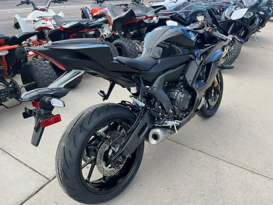 2025 Yamaha YZF-R7