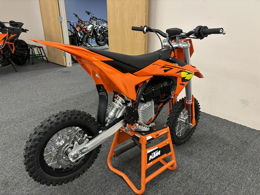 2027 KTM SX E 5