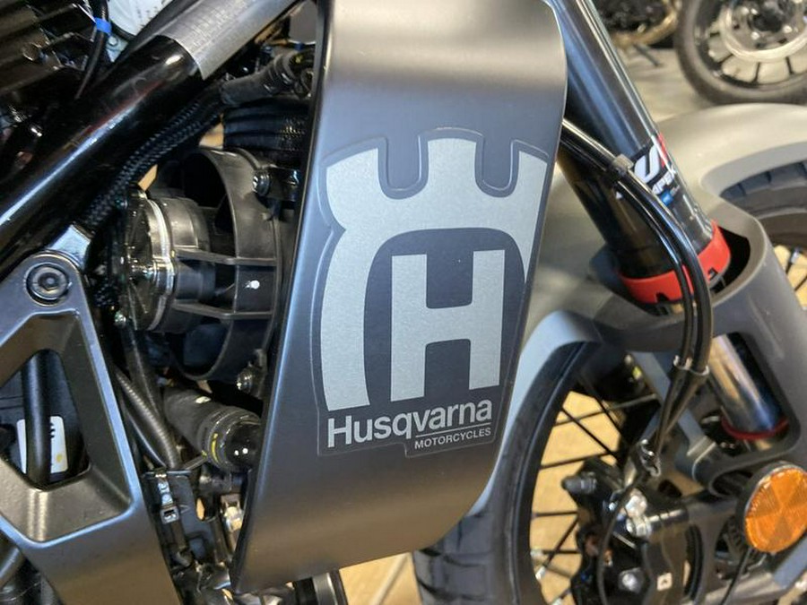 2024 Husqvarna® Svartpilen 401