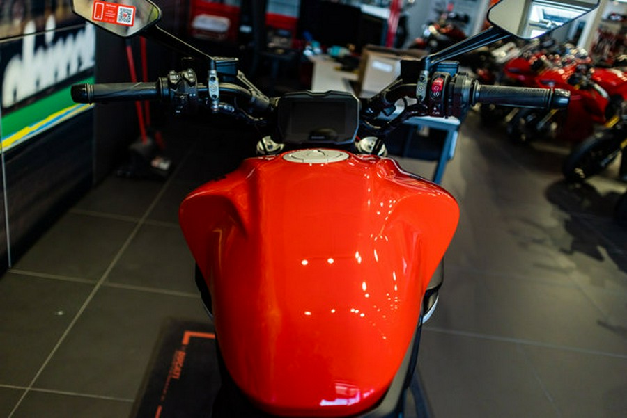 2025 Ducati DIAVEL V4