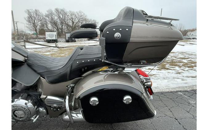 2018 ROADMASTER, BRONZE/THUNDER BLK - Indian Motorcycle