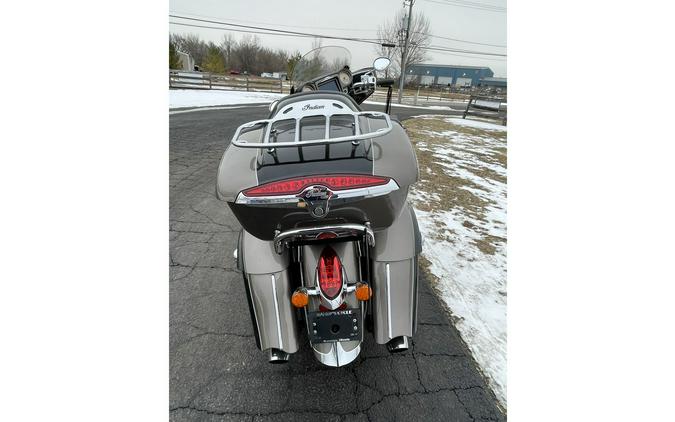 2018 ROADMASTER, BRONZE/THUNDER BLK - Indian Motorcycle