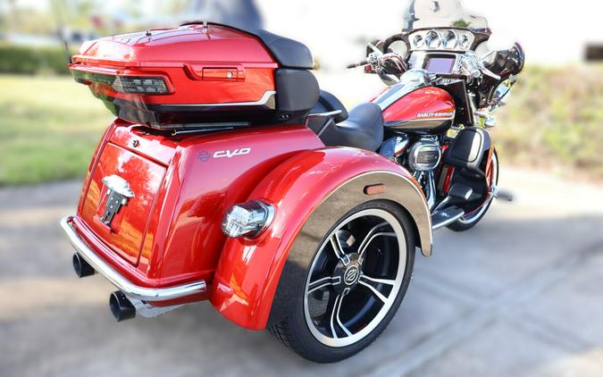 2021 Harley-Davidson CVO Tri Glide FLHTCUTGSE