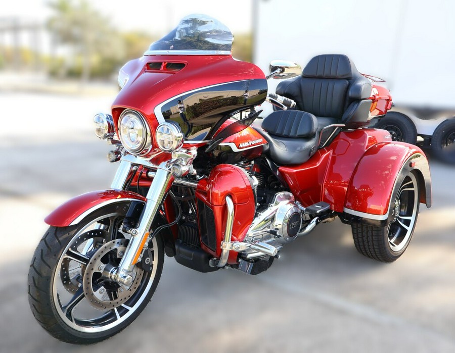 2021 Harley-Davidson CVO Tri Glide FLHTCUTGSE