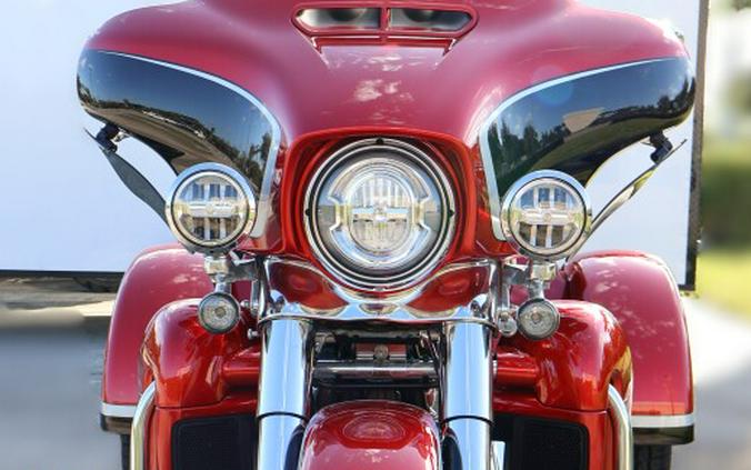 2021 Harley-Davidson CVO Tri Glide FLHTCUTGSE