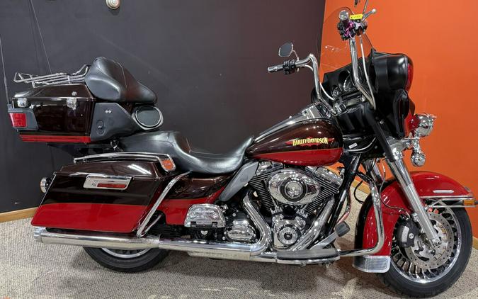 2010 Harley-Davidson® Electra Glide® Ultra Limited MERLOT/CHERRY