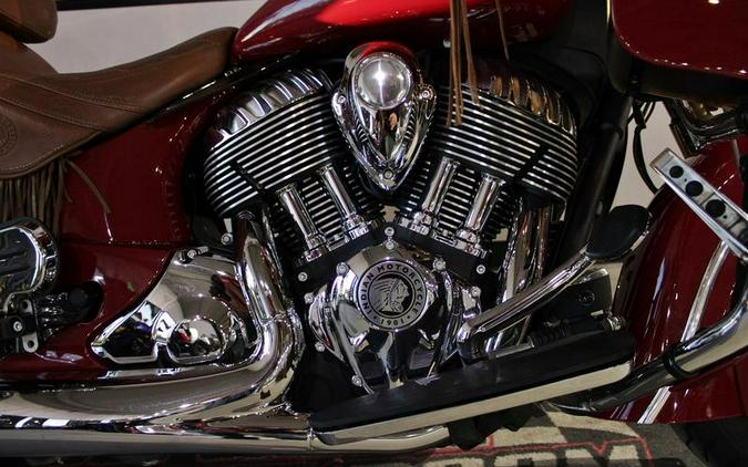 2015 Indian Motorcycle® Roadmaster™ Indian Red