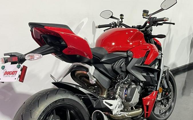 2024 Ducati Streetfighter V2 Red