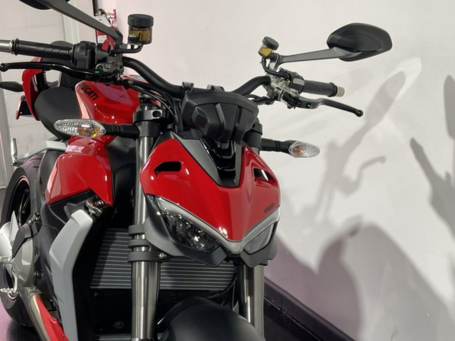 2024 Ducati Streetfighter V2 Red