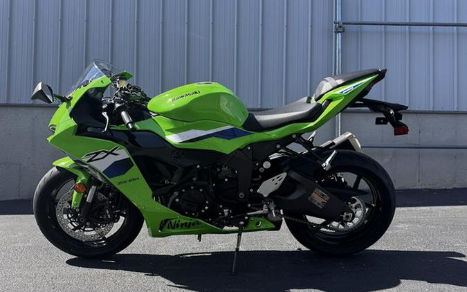 2026 Kawasaki NINJA ZX-6R ABS Carbon ABS