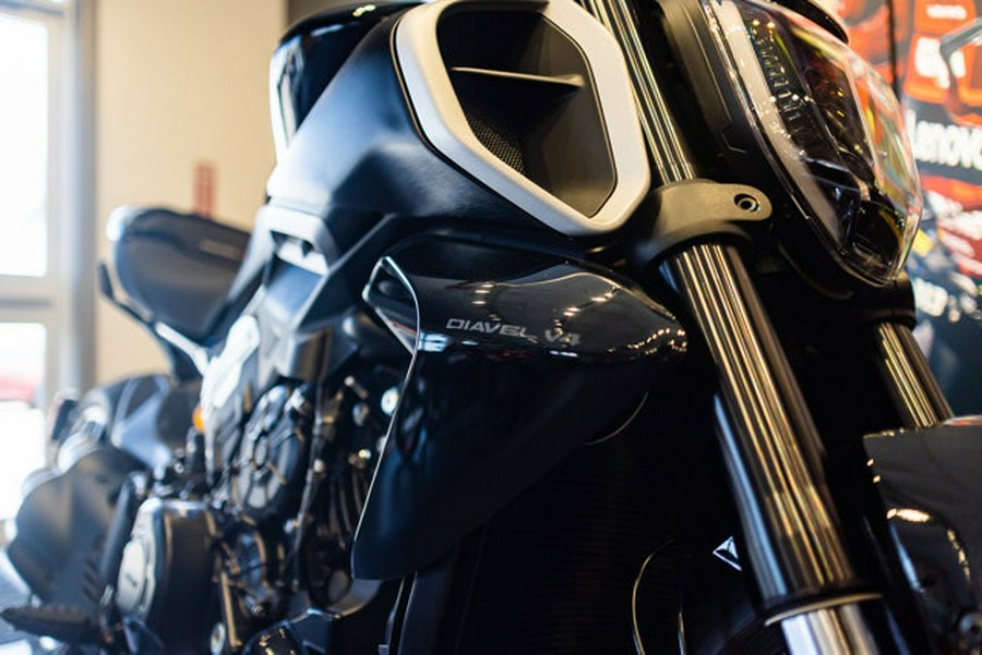 2025 Ducati Diavel V4