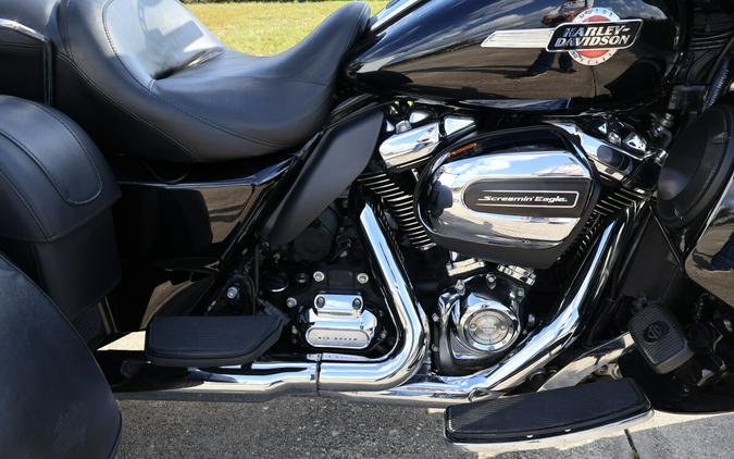 2022 Harley-Davidson Tri Glide Ultra FLHTCUTG