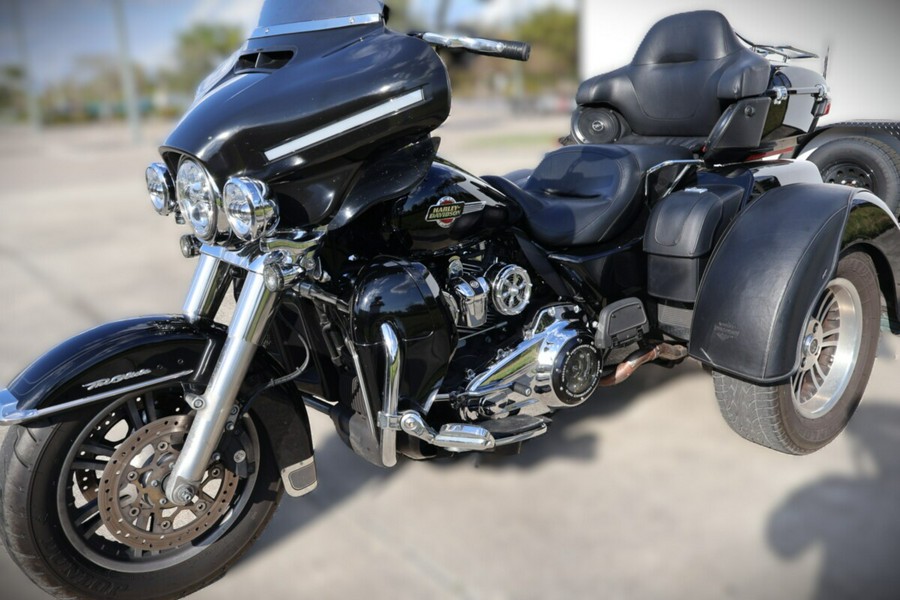 2022 Harley-Davidson Tri Glide Ultra FLHTCUTG
