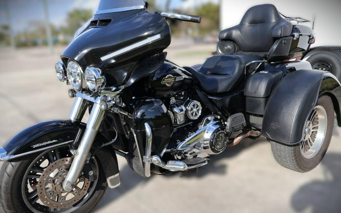 2022 Harley-Davidson Tri Glide Ultra FLHTCUTG