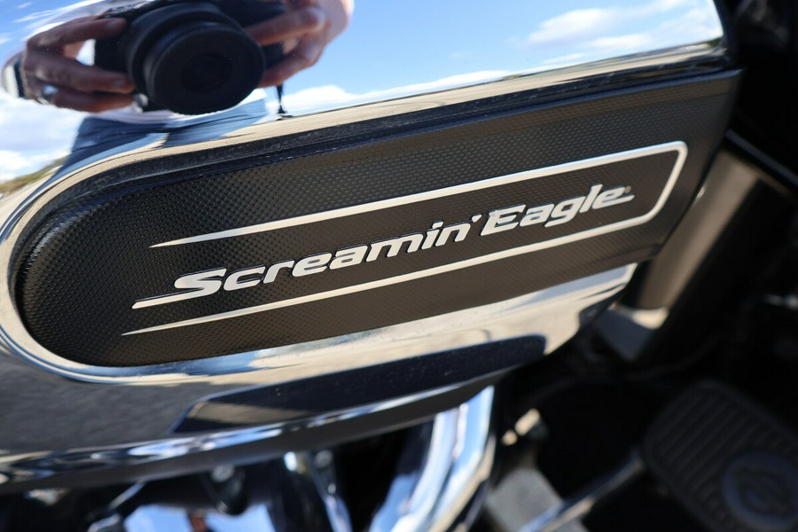 2022 Harley-Davidson Tri Glide Ultra FLHTCUTG