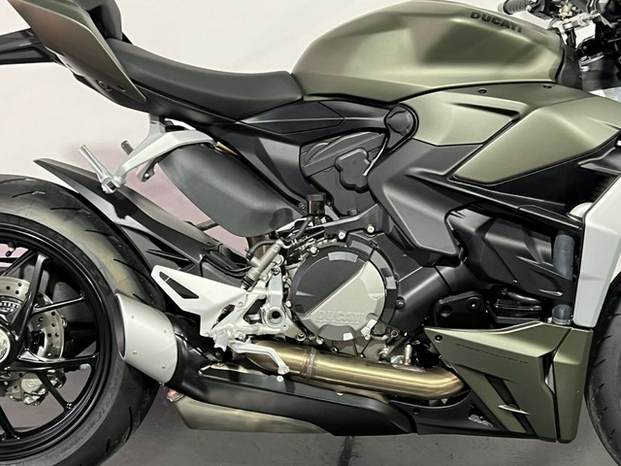 2024 Ducati Streetfighter V2 Storm Green