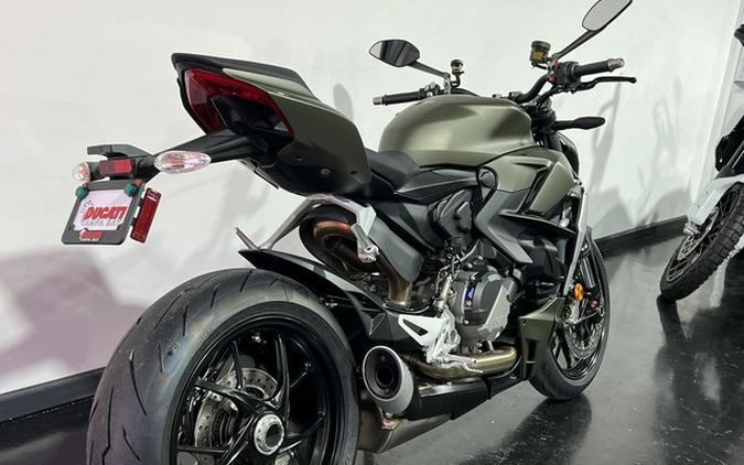 2024 Ducati Streetfighter V2 Storm Green