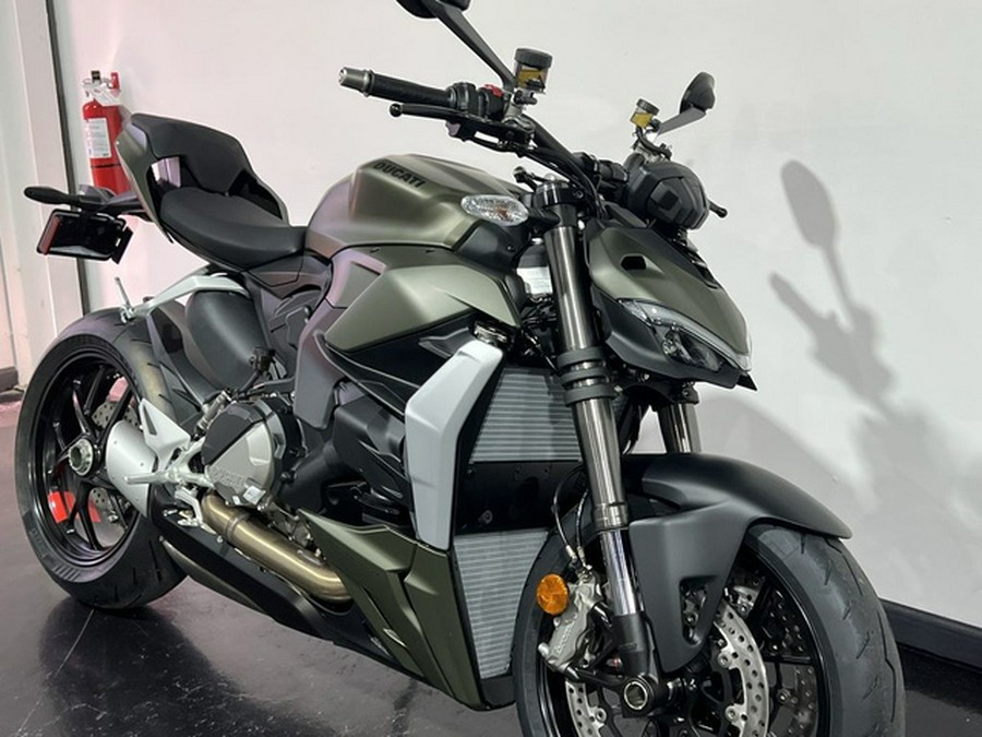 2024 Ducati Streetfighter V2 Storm Green