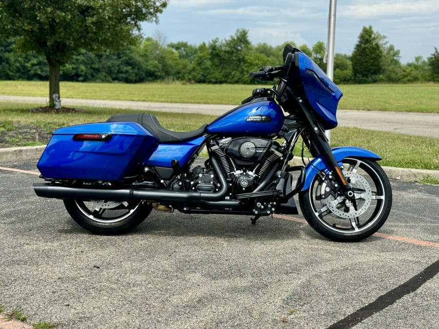 2024 Harley-Davidson Street Glide® Blue Burst - Black Finish