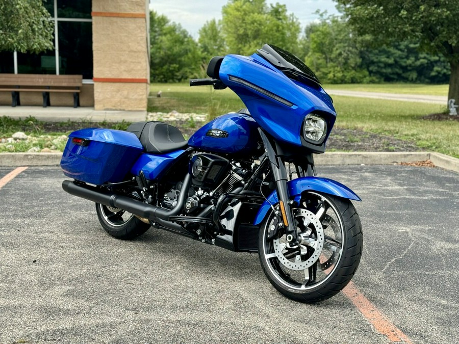 2024 Harley-Davidson Street Glide® Blue Burst - Black Finish