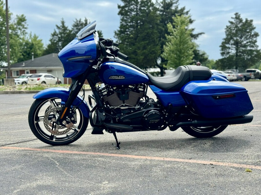 2024 Harley-Davidson Street Glide® Blue Burst - Black Finish