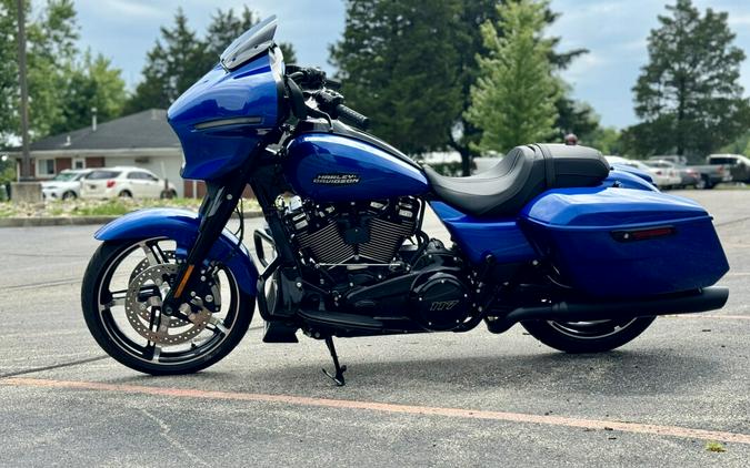 2024 Harley-Davidson Street Glide® Blue Burst - Black Finish