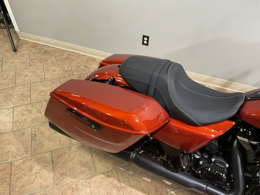 2025 Harley-Davidson® Street Glide® Brilliant Red FLHX