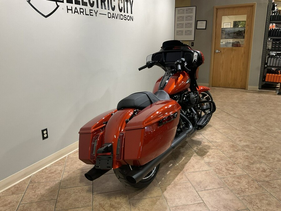 2025 Harley-Davidson® Street Glide® Brilliant Red FLHX